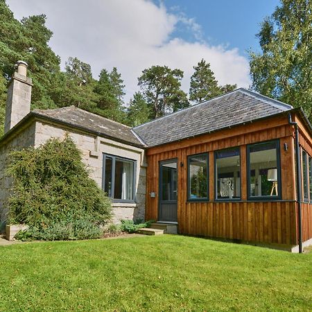 Amazing Cottage With Private Indoor Swim Pool And Hot Tub Grantown-on-Spey Exterior foto