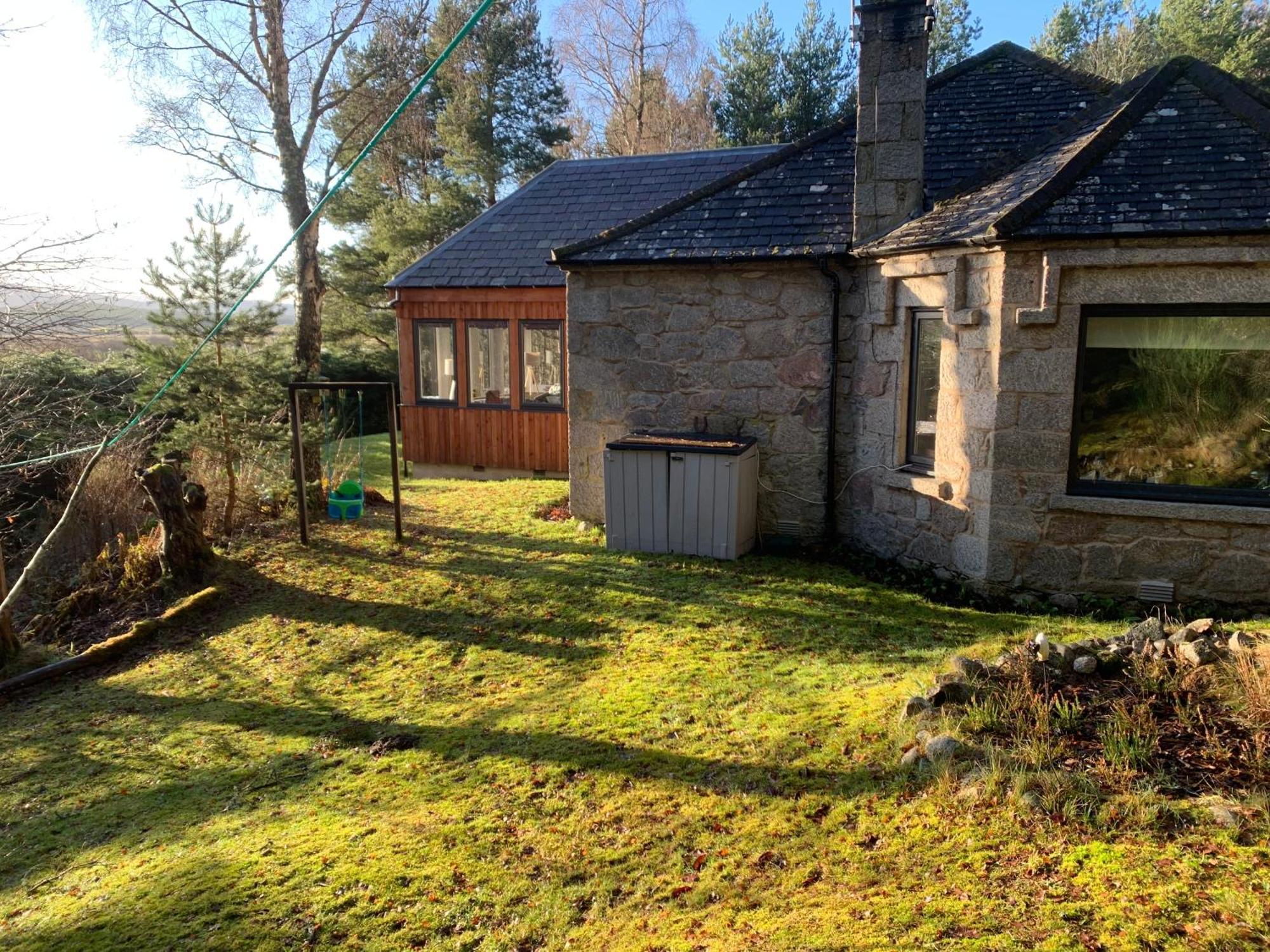 Amazing Cottage With Private Indoor Swim Pool And Hot Tub Grantown-on-Spey Exterior foto
