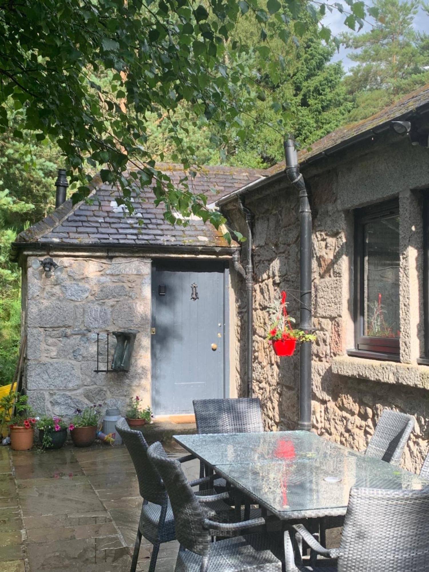 Amazing Cottage With Private Indoor Swim Pool And Hot Tub Grantown-on-Spey Exterior foto